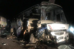 चितवनमा सवारी दुर्घटना: चारको मृत्यु, १७ घाइते