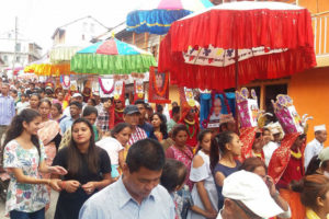 काठमाडौं उपत्यकालगायत मुलुकका विभिन्न शहरमा गाईजात्रा पर्व मनाईंदै