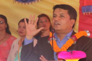 पर्यटनमन्त्री रविन्द्र अधिकारी सवार हेलिकोप्टर ताप्लेजुङमा दुर्घटना