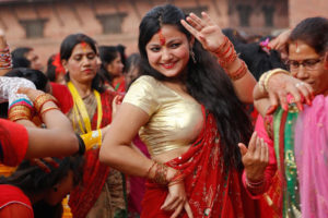 तीजः भड्किलो हैन, सजिलो बनाऔँ