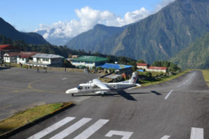 हवाइ सेवा प्रभावित हुँदा खुम्बुको पर्यटनमा असर