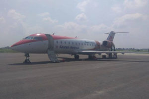 सौर्य एयरलाइन्सको विमानमा चरा ठोक्किएपछि विराटनगरमा ग्राउन्डेड