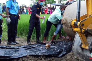 टाउको चुढिएको कंकाल भेटियो