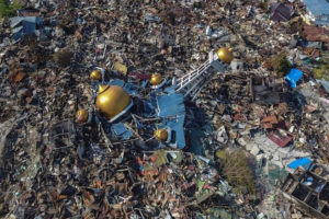 इन्डोनेसिया भुकम्प र सुनामीका कारण साठी हजार व्यक्ति विस्थापित