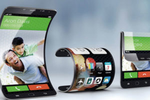 स्मार्टफोन मोबाइलको भविष्य, अझ स्मार्ट बनाउने होडबाजी