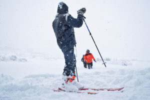 हुम्लामा हिउँमा चिप्लेटी