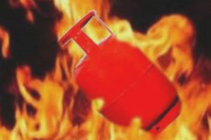 सिलिण्डर विस्फोटमा दम्पती घाइते