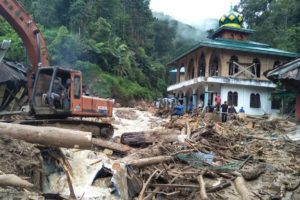 इन्डोनेसियामा बाढी पहिरोबाट २६ को मृत्यु