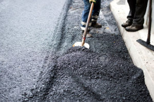 शिलान्यास भएको ३३ वर्षपछि कालोपत्र हुँदै