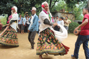 मारुनी नाच लोपोन्मुख अवस्थामा