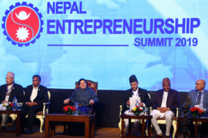 व्यापार घाटा सन्तुलन गर्दै निर्यात प्रवद्र्धनमा जोड दिनुपर्छ : राष्ट्रपति भण्डारी