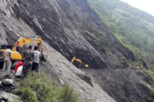 खोटाङको जयराम–हलेसी सडक जोखिमपूर्ण