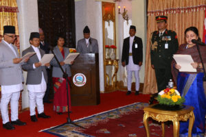 तीन राजदूतको शपथ