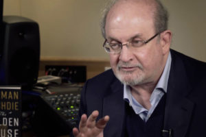 “अब म लुक्न चाहन्नँ,” सल्मान रुस्दी