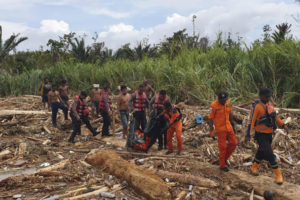 बाढीमा परी इन्डोनेसियामा ६३ जनाको मृत्यु