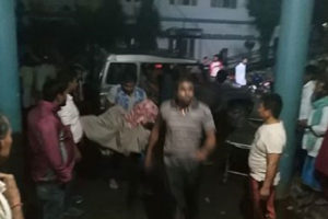 बारा पर्सामा चितवनबाट चिकित्सकको टोली जाँदै