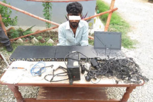 अवैध कल बाइपासमा संलग्न एक जना पक्राउ