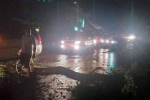 कैलाली र कञ्चनपुरमा भीषण आँधीहुरीका कारण २ जनाको मृत्यु, दर्जनौ घाईते