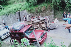 धनकुटामा जिप दुर्घटना हुँदा तीन घाईते