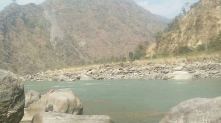 तमोर नदी किनारमा एक जना मृत भेटिए