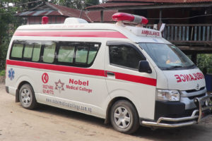 डा.शर्माले मोरङको क्षेत्र नं.३ का गरिब, बिपन्नलाई निःशुल्क एम्बुलेन्स सेवा उपलब्ध गराउँने