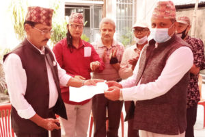 बिराटनगरमा पूर्व कर्मचारीद्वारा राहत हस्तान्तरण