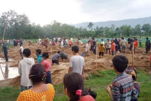 हावाहुरीले कुखुराको खोर भत्किँदा दुई जनाको मृत्यु, दुई घाइते