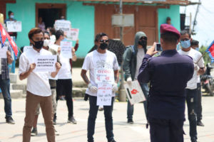 धनकुटामा सरकारबिरुद्ध मौन प्रदर्शन (फोटो फिचरसहित)