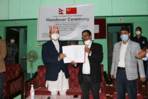 प्रदेश १ सरकारलाई तिब्बतद्वारा ७ करोडको स्वास्थ्य सामाग्री प्रदान