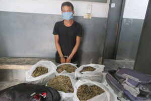 धनकुटाको पाख्रीबासका राई गाँजासहित पक्राउ