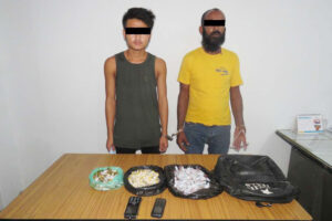 लागुऔषधसहित दुई जना पक्राउ