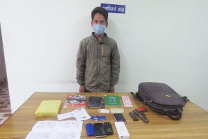 उर्लाबारीबाट हतियारसहित विप्लव समुहका सेक्सन कमाण्डर पक्राउ