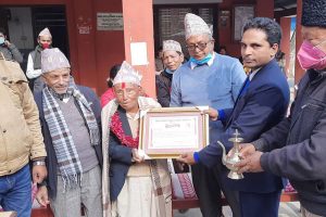 धनकुटाका ९२ वर्षीय ‘लेखनदास अजा’ सम्मानित