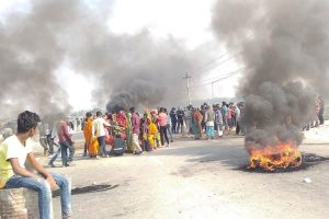 सुनसरीमा हात्तीले मान्छे मारेपछि सडक अवरुद्ध गरेर प्रदर्शन