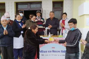 महालक्ष्मीका गाउँ–गाउँमा पुगेर अपाङ्गता परिचयपत्र वितरण