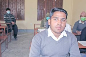 संस्कृत पढ्दै मुस्लिम विद्यार्थी