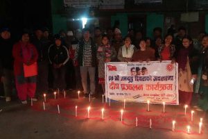 धनकुटामा नेकपा ओली समूहद्वारा जनयुद्ध दिवसमा दीप प्रज्वलन