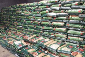 पाँच वर्षअघि नै म्याद सकिएको दाल विक्री गर्ने विराटनगरका व्यापारी कारवाहीमा