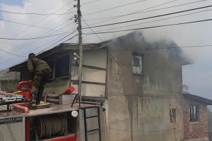 धनकुटामा विद्युत सर्ट भएर घरमा आगो लाग्दा १० लाखको क्षति