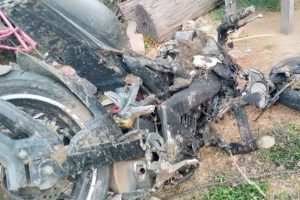 गोठगाउँमा हाइस र मोटरसाइकल ठोक्किदा दुई जनाको मृत्यु, दुई घाइते