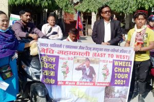 ह्विलचेयरमार्फत मेची–महाकाली यात्रामा निस्किएका तामाङलाई इटहरीमा स्वागत
