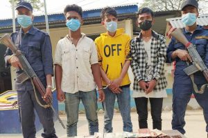 कानेपोखरीबाट लागुऔषधसहित तीन जना पक्राउ