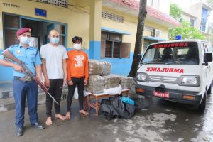 धनकुटाबाट एम्बुलेन्समा राखेर लैजादै गरेको अवस्थामा ठूलो परिमाणमा गाँजा बरामद, दुई जना पक्राउ