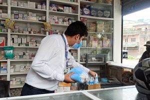 इटहरीमा सर्जिकल मास्क पाँच रुपियाँभन्दा बढीमा बेच्न नपाइने