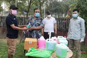 सशस्त्र प्रहरीलाई स्वास्थ्य सामाग्री प्रदान