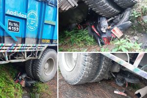 धनकुटामा ट्रकले किच्यो मोटरसाइकल, चालकले भागेर जोगाए ज्यान