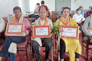 महेन्द्र मोरङ क्याम्पसको बार्षिकोत्सवमा पाँच जना सम्मानित