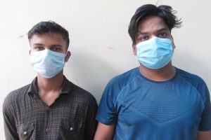 अस्पताल आएका बिरामीलाई झुक्याएर निजी क्लिनिक लैजाने दुई विचौलीया पक्राउ