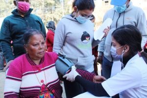 काभ्रेको पनौतीमा केएमसीको स्वास्थ्य शिविर, नौं सय विरामीले पाए निःशुल्क उपचार