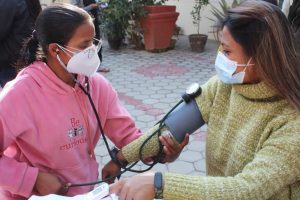 काठमाडौंको बिजय चौकमा केएमसीको निःशुल्क स्वास्थ्य शिविर